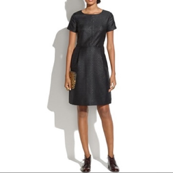 Madewell Dresses & Skirts - Madewell Fitted Short Sleeve Black Brocade Dress